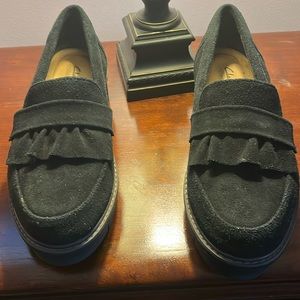 Clarks Airabelle loafers, size 9-1/2w